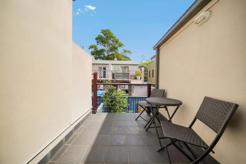 Prime Darlinghurst Location Balcony&Backyard Space - main image