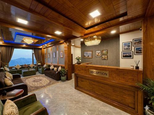 The Hamilton Valley View, Koti - A Beautiful Resort in Cloud's in 西姆拉
