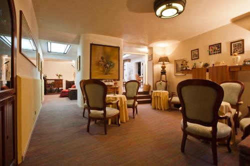Hotel Moderno – Erice, CA