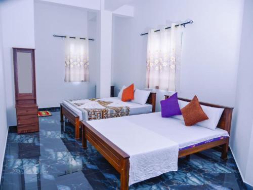 2 double beds