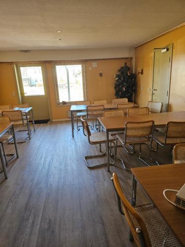 Vertshuset gamlebirkeli in Oksvoll