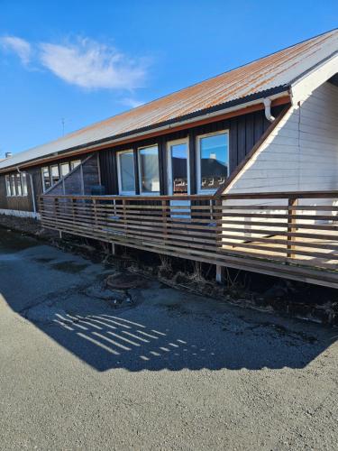 Vertshuset gamlebirkeli in Oksvoll