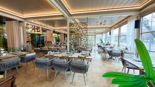 Étterem, Hotel Zodiac by Sofra in Tomis Nord