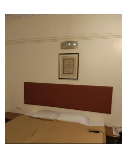 Woodys Set in a prime location of Bangalore, Woodys puts everything the city has to offer just outside your doorstep. The property features a wide range of facilities to make your stay a pleasant experience
