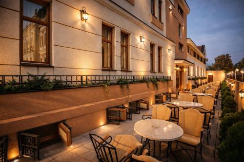 尊貴加爾尼總統酒店及spa中心 (Premier Prezident Garni Hotel and Spa) in 斯雷姆斯基卡爾洛夫奇