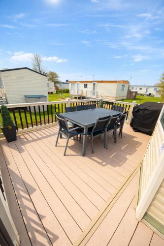 Long Beach Park Caravan, Hembsy - Bacton
