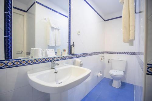 Hotel Mediterraneo Carihuela - image 20