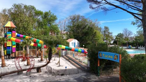 Marina Hôtel Club (Marina Hotel Club) in 賈森