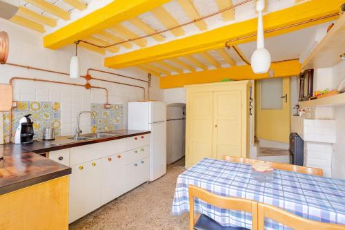 Residence with breathtaking views in the medieval village in Fratte Rosa