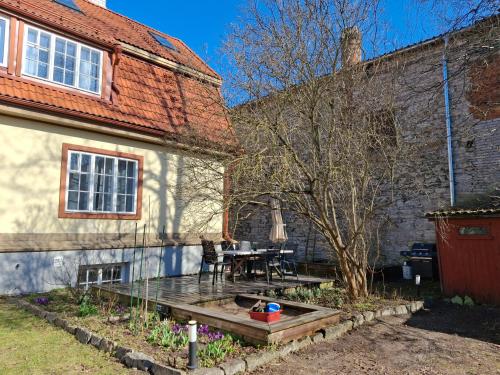 Garden, Villa Villu Kalamaja - 4 Level Apartment with Sauna & Terrace in Kalamaja