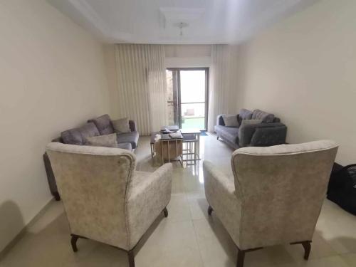 Romantic charming apartment near University Street 100 m nearly amoung the center of public tranport in Al Jizah