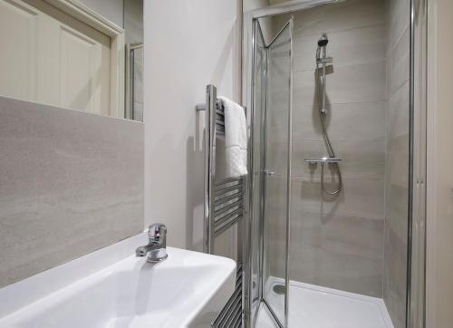 Patrick's Pool- 4 Bedroom4 Bathroom Most Central Luxury Townhouse! - image 34