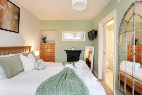 Patrick's Pool- 4 Bedroom4 Bathroom Most Central Luxury Townhouse! - image 21