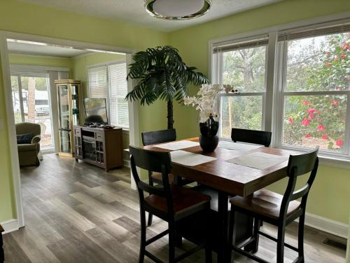 Facilities, Ocean Breeze Cottage 3 Bedroom House in Other