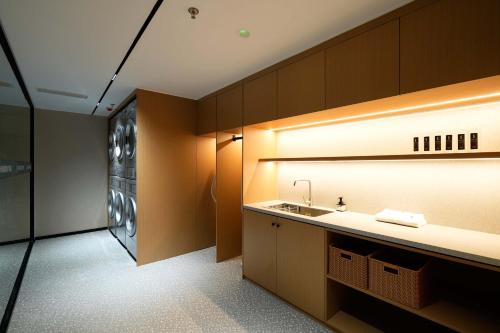 SFEEL Designer Hotel (Hangzhou West Lake Wulin Square Branch)