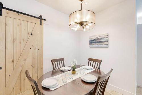 Stunner apt with fireplace grill partial ocean views & partial AC in Gold Beach (OR)