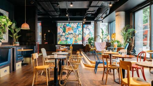 Pub/Lounge, Ruby Zoe Hotel London in Notting Hill