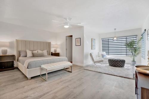 Amazing Views of Bay Beach and Marina Park-1807 home - image 4
