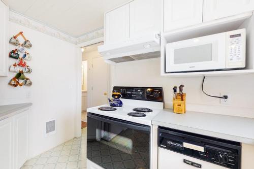 Dreamy coastal getaway with stunning ocean views washer&dryer free WiFi cable in 沃爾德波特