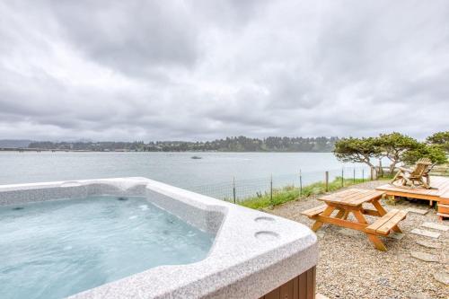 Dog-Friendly Bayfront Home with Private Hot Tub Water & Bridge Views Free WiFi in Bayshore (OR)