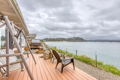 Dog-Friendly Bayfront Home with Private Hot Tub Water & Bridge Views Free WiFi in Bayshore (OR)