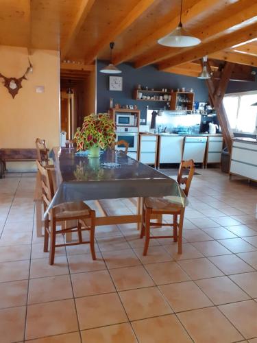 Iekārtas, La grange des chouettes in Ilheu