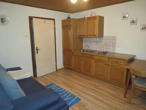 Ferienwohnung mit See- und Bergblick in 多布里奇