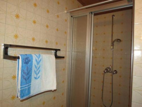 Ferienwohnung mit See- und Bergblick in 多布里奇