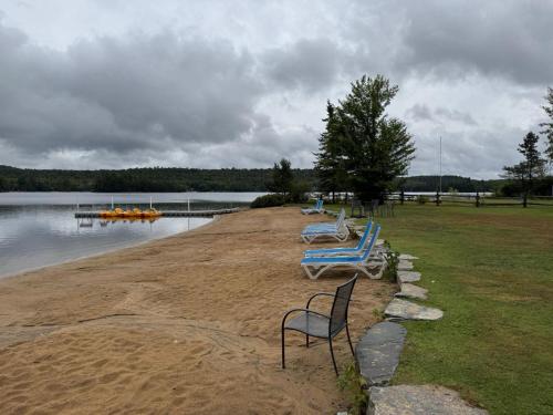 Strand, Lakewoods Cottage in Algonquin Highlands (ON)
