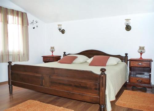 Apartments Nives - image 2