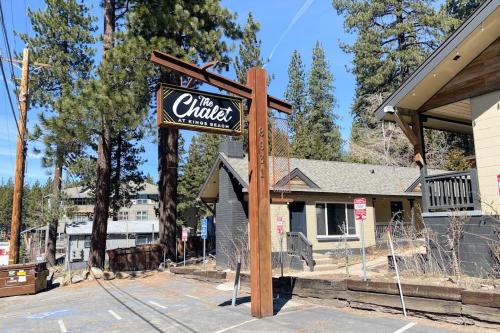 Modern lake-view hotel - all eight rooms - dog-friendly - near beach & golf in Kings Beach (CA)