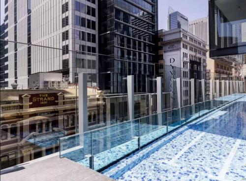 Upscale 2BR Apartment Premium City Living - image 8