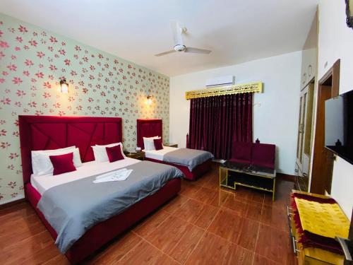 Amada Family Guest House - image 12