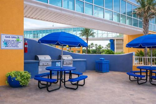 숙소 외관, Splash Resort Luxury Pools Lazy River Fun Water Parks in 파나마 시티 (FL)