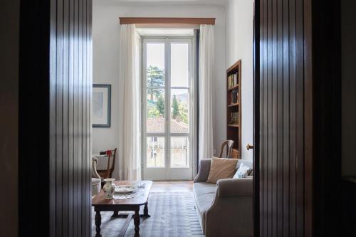 Como lake - Villa Ruscone with wedding location in Lasnigo
