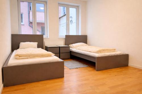 City Apartment Pforzheim 90qm 3 private abschliessbare Zimmer 7 Betten WLAN - Kieselbronn