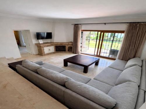 Casa Fernando-A Retreat Between Golf and the Beach