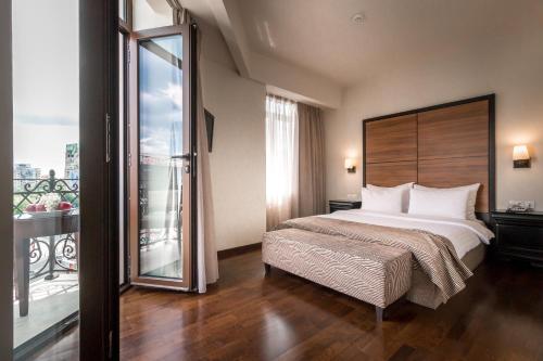 Europa Royale Bucharest Hotel near Romanian Patriarchal Cathedral