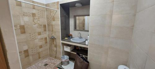 Low Cost Apartments Plaza 11 Gor in Gor