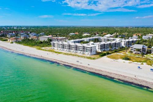 Island Beach Club #330E - image 5