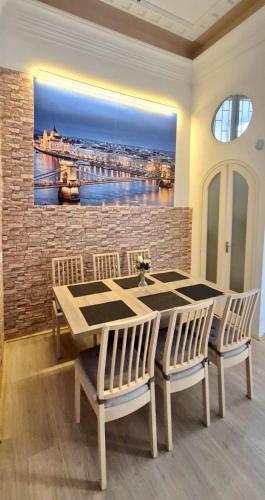 Riverside apartment - image 13