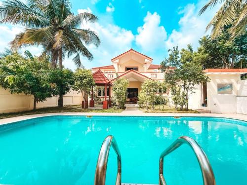 Heavens 4BHK Premium Pool Villa, Uthandi Beach, ECR Chennai – khách sạn tại Đường Old Mahabalipuram & East Coast