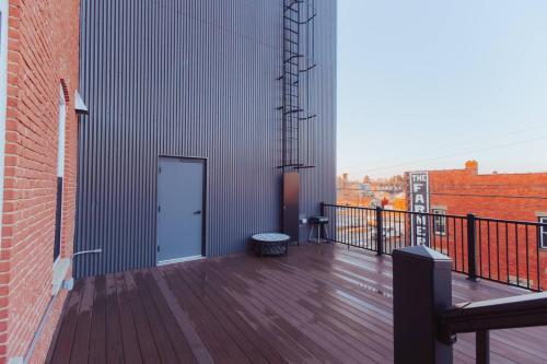 American Hall - Kaufman Suite - image 6