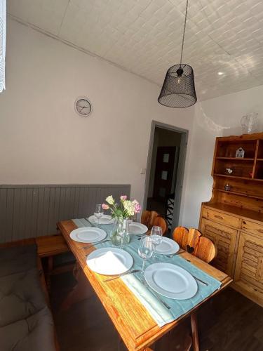 Iekārtas, Jarmila in Doksy