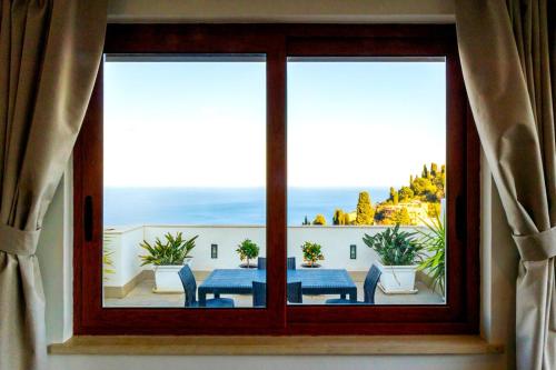 Tauromenion Guest House