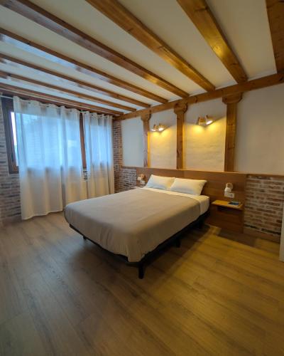 Istaba viesiem, Apartamentos La Mata El Rasillo in El Rasillo de Cameros