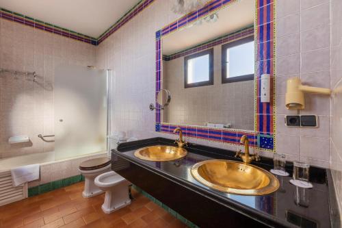 Hotel El Cortijo Matalascañas - image 34