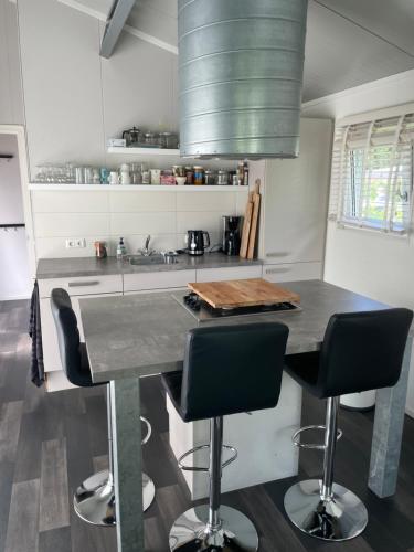 Cocina, Chalet op Camping in het Drents Friese Wold in Wateren