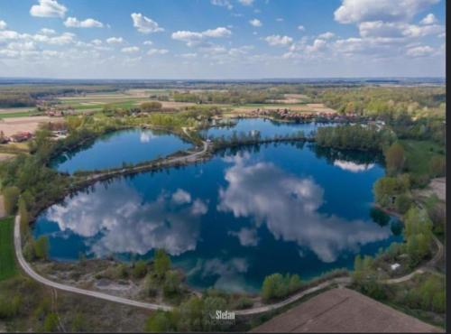Viesnīcas āriene, Lotus Pearl Lake Retreat Apartments in Repas