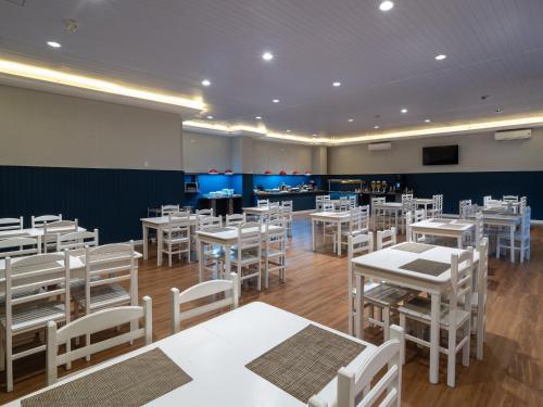 餐廳, Carlton Plaza Americana in 亞美利卡納